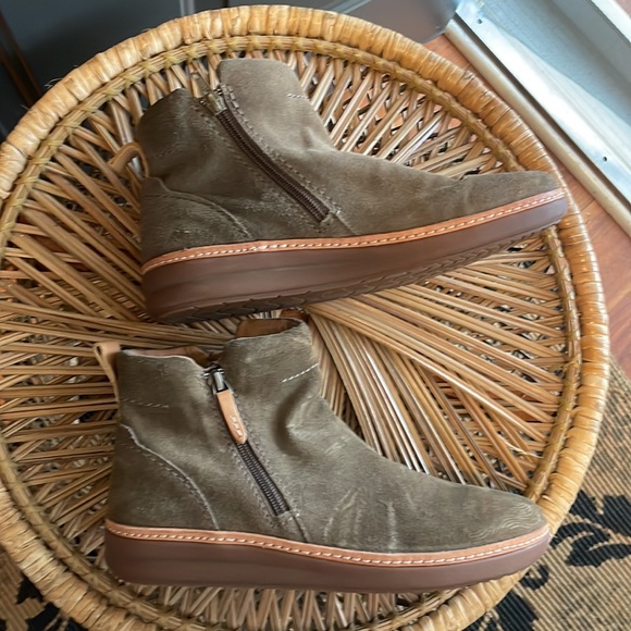 Clarks boot - Picture 4 of 5